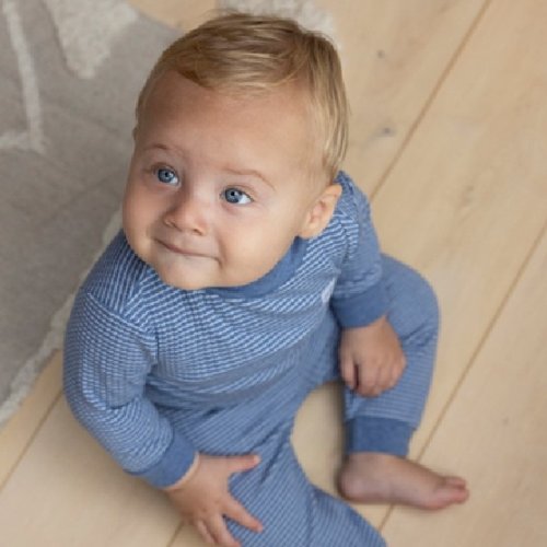 Wafelpyjama blue melange - Zilverschoon feetje wafelpyama bluemelange baby sfeer2 - 305610