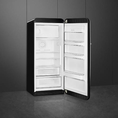 Koelkast Zwart Vrijstaand Enkeldeurs - Zilverschoon smeg koelkast zwart fab28rbl6 1 - FAB28RBL6