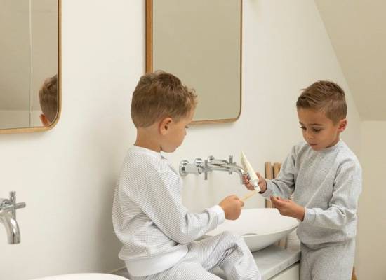 Wafelpyjama grijs - Zilverschoon wafelpyama grijs 305603 kids sfeer 2 - 305603 kids