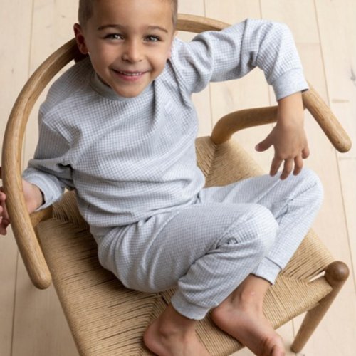 Wafelpyjama grijs melange - Zilverschoon wafelpyama grijs melange 305612 kids sfeer1 1 - 305612 kids